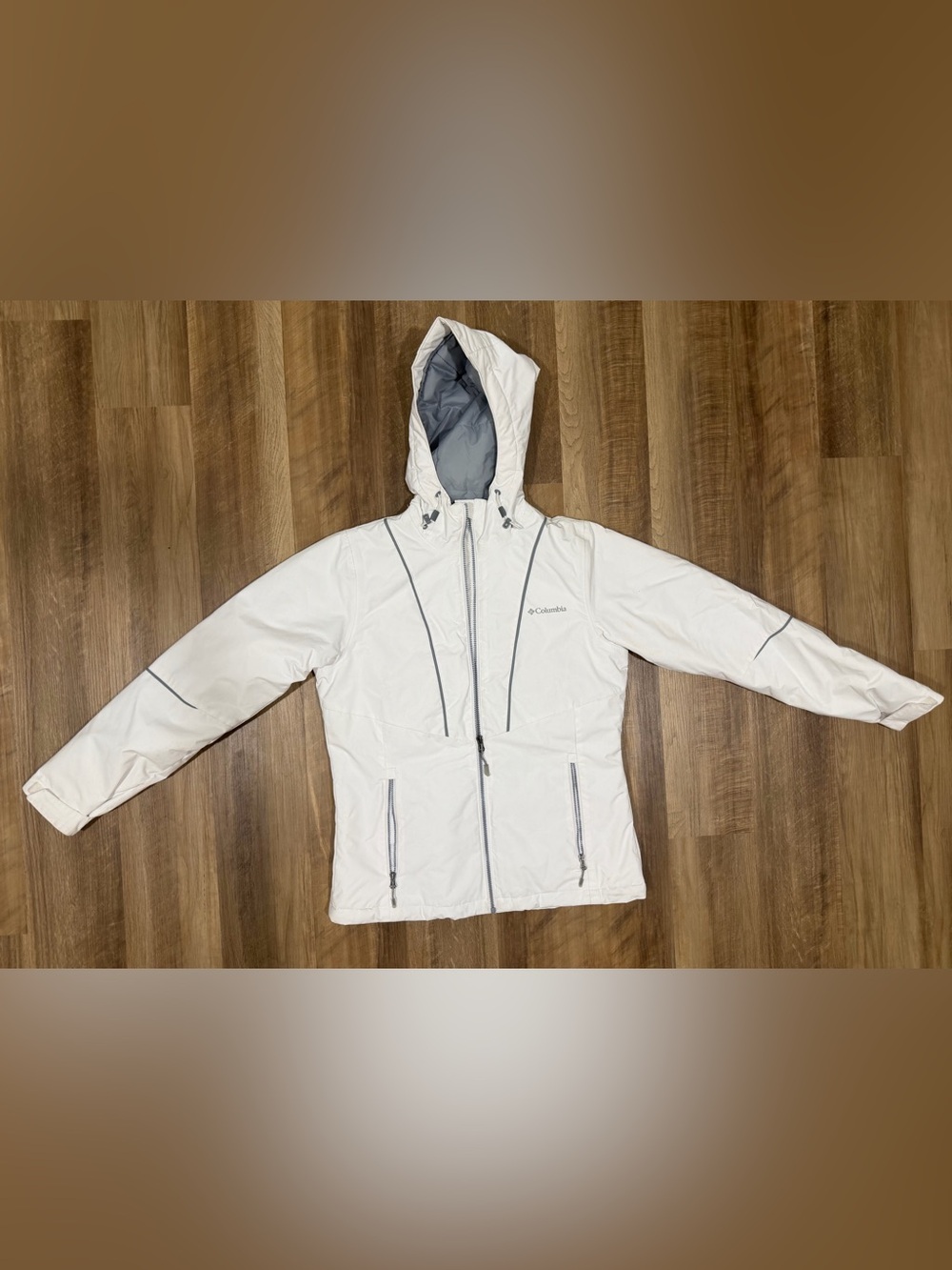Columbia White Hooded Ski Jacket with Gray Accents